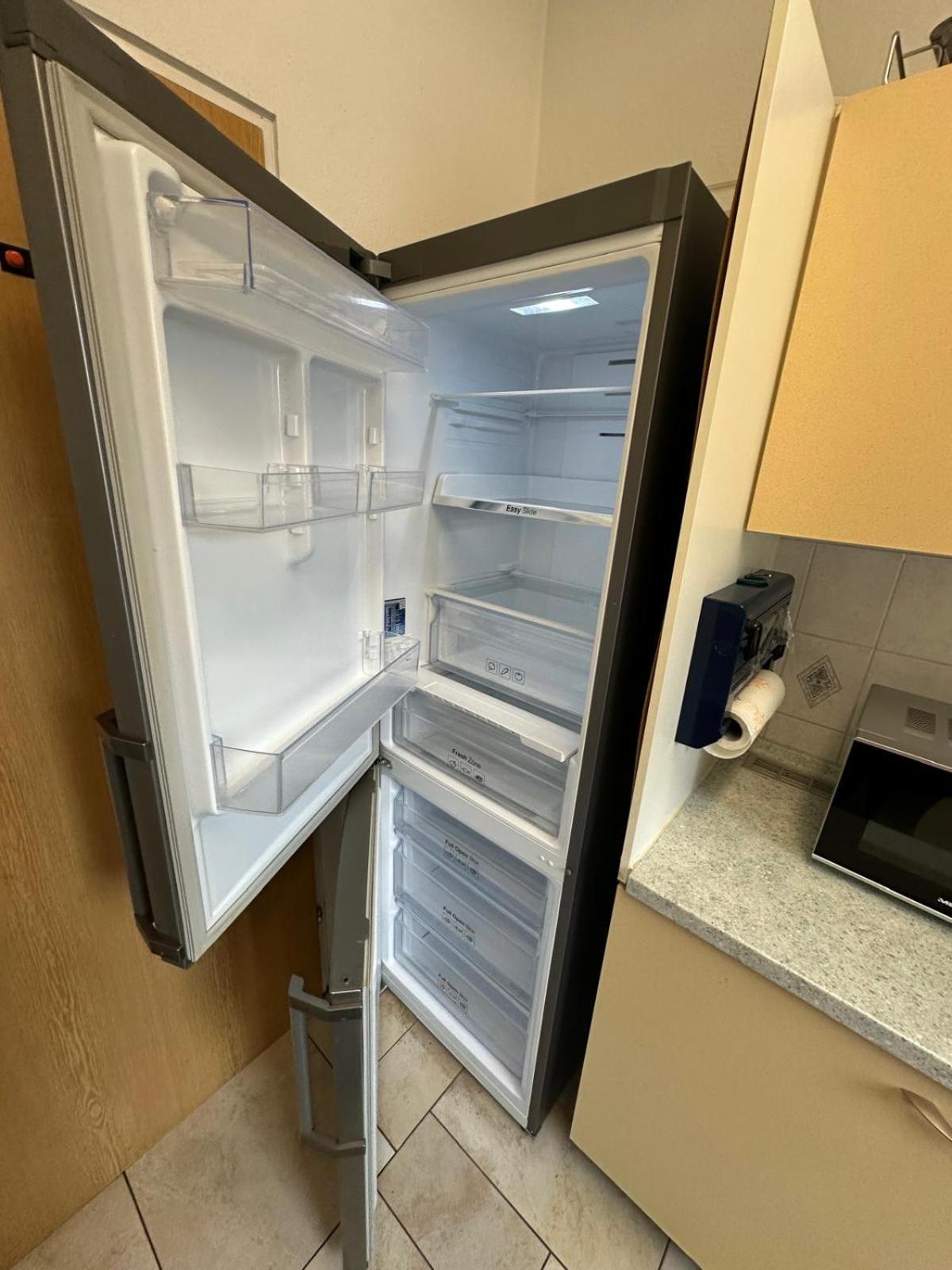 City Center - 4 Room Apartment With Kitchen And 2 Bathrooms Nuremberg Ngoại thất bức ảnh